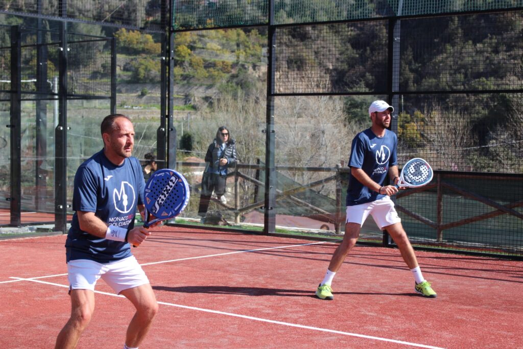 Allenamento sui campi da padel di Dolceacqua